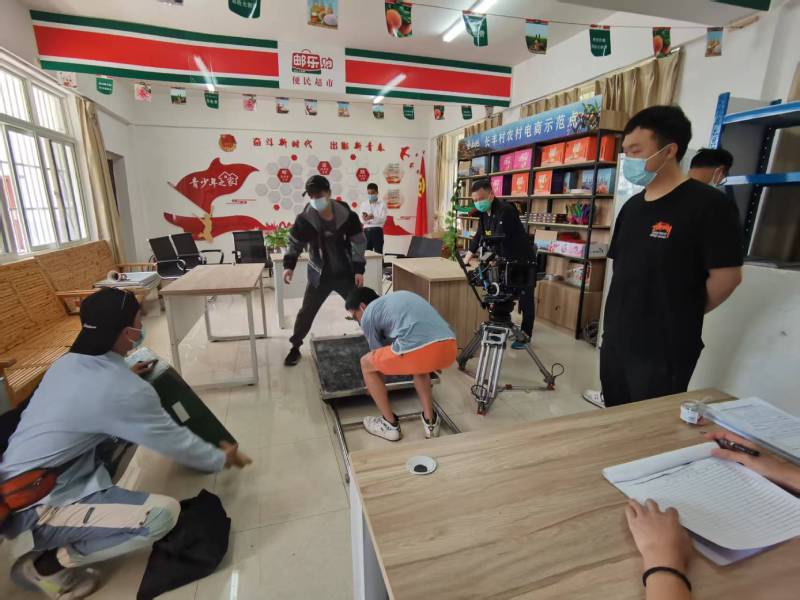 天峨县广告片拍摄公司：极简主义践行者，少即是多的视觉哲学